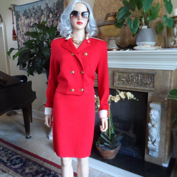 St. John Cruize Line Knit Red/Ivory Trim Skirt & Jacket Suit Size 8 - Picture 3 of 16